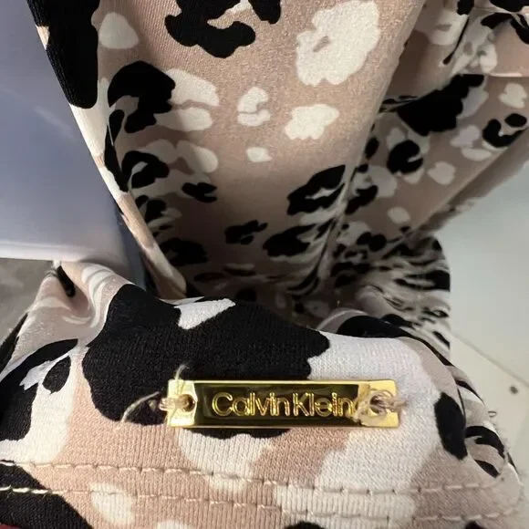 Calvin Klein No Wrinkle Top - Picture 6 of 8